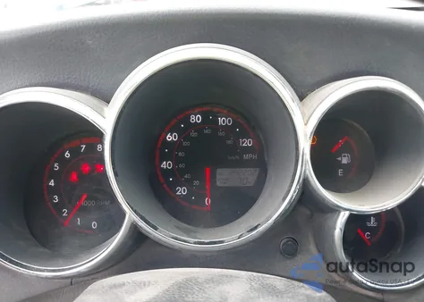 2006 Toyota Matrix z USA, uszkodzony, nr VIN 2T1LR30E46C560439